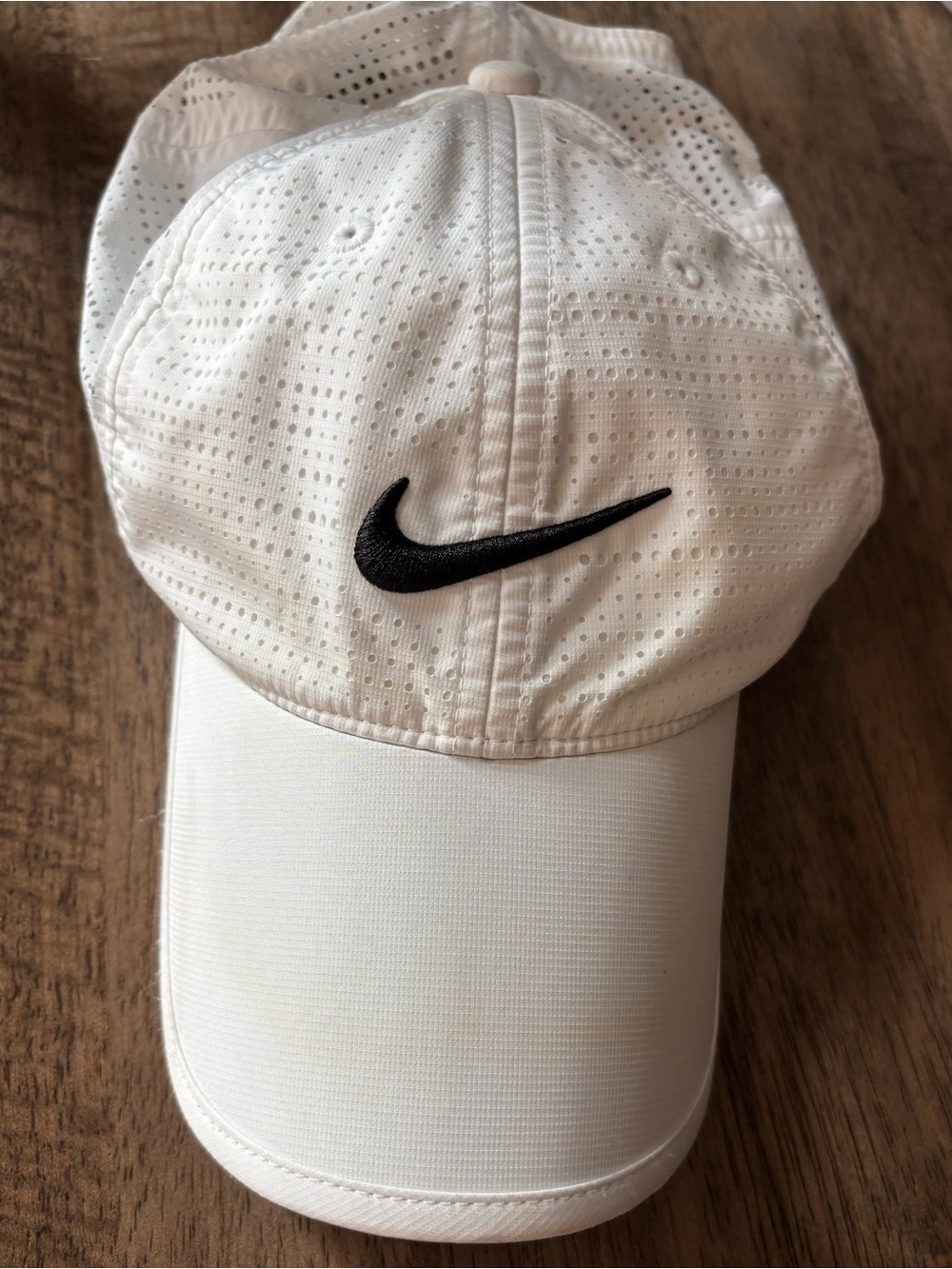 Nike Golf - White Active Baseball Cap